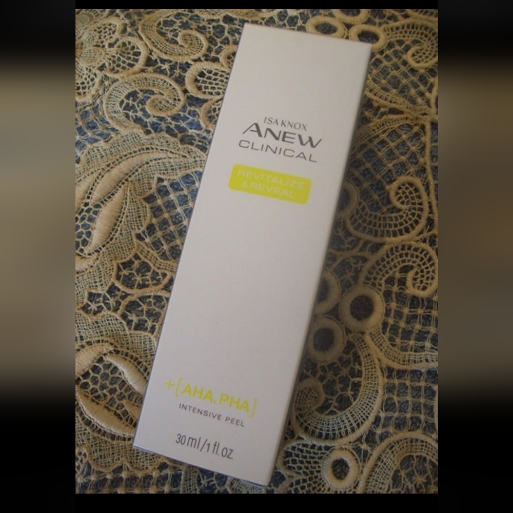 Anew Isa Knox Clinical Peel Serum